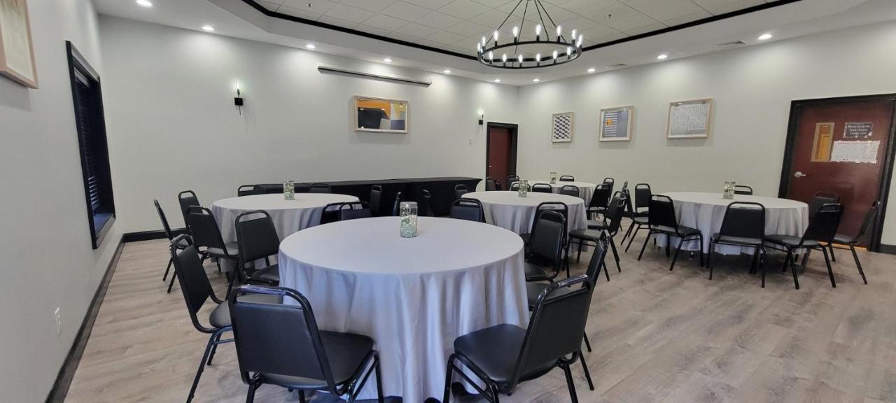 Holiday Inn Express Hotel & Suites Newton Sparta By Ihg Esterno foto