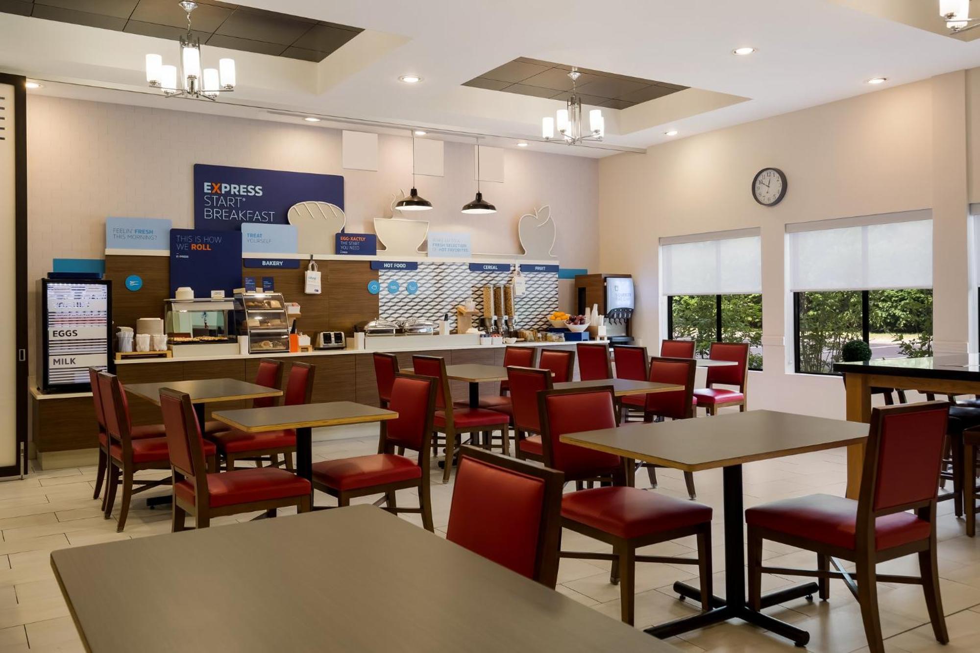 Holiday Inn Express Hotel & Suites Newton Sparta By Ihg Esterno foto