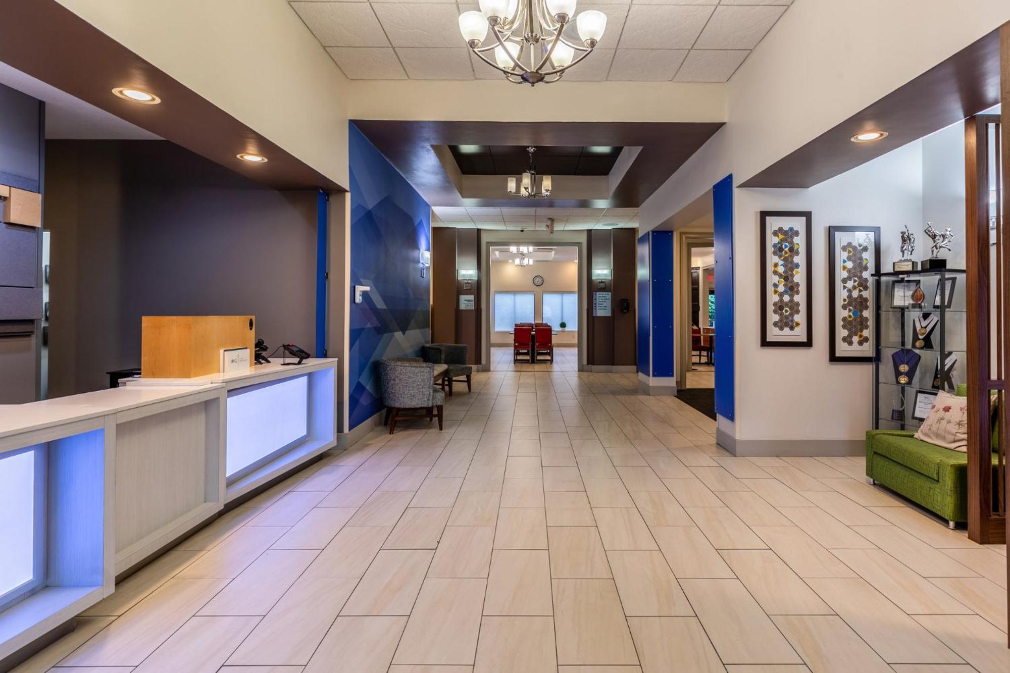 Holiday Inn Express Hotel & Suites Newton Sparta By Ihg Esterno foto