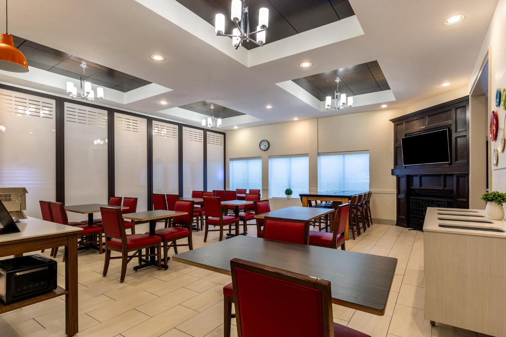 Holiday Inn Express Hotel & Suites Newton Sparta By Ihg Esterno foto
