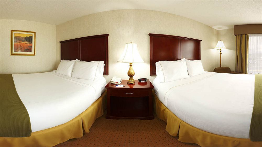 Holiday Inn Express Hotel & Suites Newton Sparta By Ihg Esterno foto