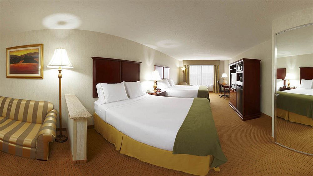 Holiday Inn Express Hotel & Suites Newton Sparta By Ihg Esterno foto