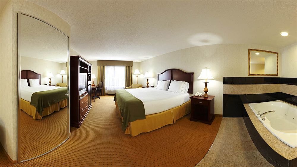 Holiday Inn Express Hotel & Suites Newton Sparta By Ihg Esterno foto