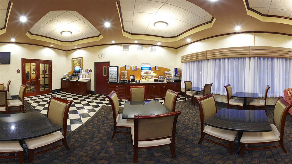 Holiday Inn Express Hotel & Suites Newton Sparta By Ihg Esterno foto